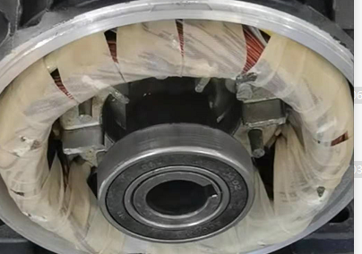 Motor de Eixo Oco de 7KW Com Bomba AR Interpump Para M&aacute;quinas de Limpeza Comercial 3