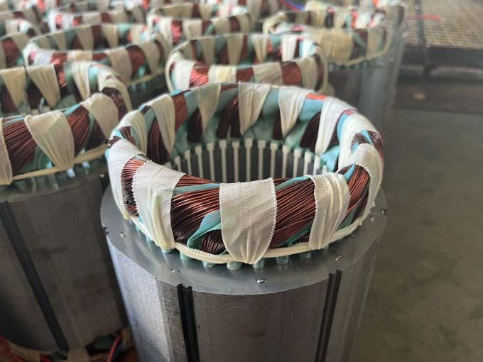 Motor elétrico assíncrono de quatro polos 50Hz 60Hz à prova d'água 0,09kw 0,12Hp 380V 1500RPM trifásico fechado 220V Ac 4