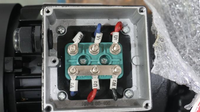 Motor elétrico assíncrono de quatro polos 50Hz 60Hz à prova d'água 0,09kw 0,12Hp 380V 1500RPM trifásico fechado 220V Ac 3